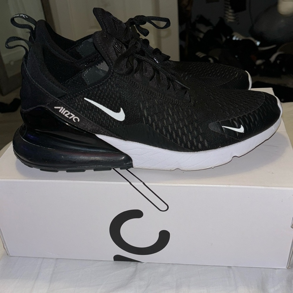 Nike 270